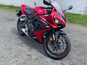 HONDA CBR 650 R