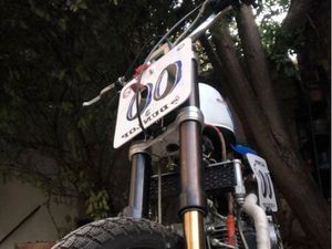 MOTO DIRT 160 CC MODÈLE UNIQUE DE COLLECTION