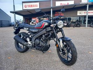 YAMAHA XSR 125 BLACK 3200 KMS BOX-R