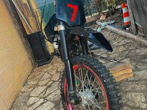 DIRT BIKE 140 CC GRANDE ROUE – TRÈS BON ÉTAT