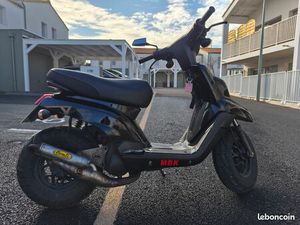 MBK BOOSTER – TRÈS BON ÉTAT – NOMBREUSES PIÈCES NEUVES – CT OK
