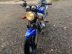 SUZUKI GS500