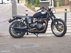 TRIUMPH BONNEVILLE T100