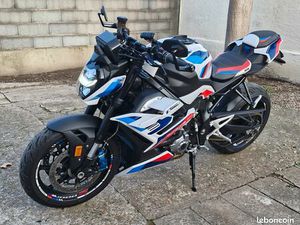 BMW M1000R AKRAPOVIC