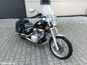 SUZUKI INTRUDER
