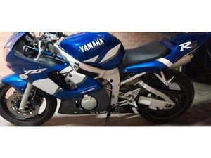 ② YAMAHA R6