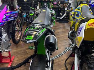 ② KAWASAKI KX 450 2021.