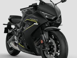 HONDA CBR650R / E-CLUTCH / MODELL 2026