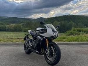 SPEED TRIPLE 1200 RR