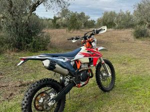 KTM 350 EXC-F 2022 - IMPECÁVEL 31 HORAS - MATRICULADA, PNEUS NOVOS ALVALADE
