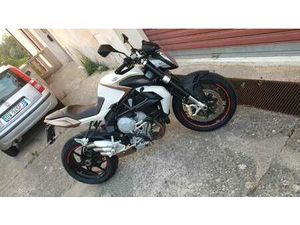 MV AGUSTA BRUTALE 675 BIANCO