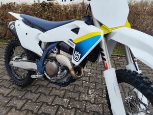 HUSQVARNA FC 250 2025ER MODELL ERST 25 STD VORHER NEU!!!