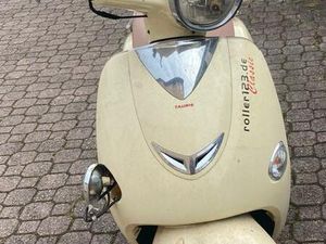 TAURIS CAPRI 50 MOTORROLLER CREMEWEIß MIT LEICHTEM SCHADEN