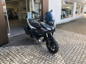 APRILIA SR GT 125 ABS