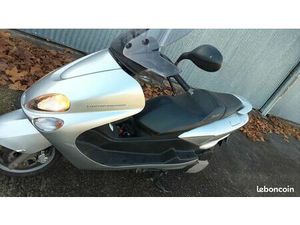 VENDS SCOOTER 125 SKYLINER