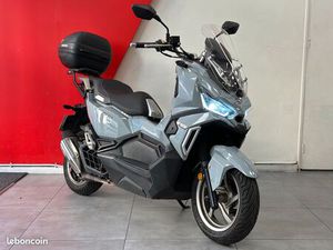 SYM ADX 125 GRIS - 1ÈRE MAIN - GARANTIE JUSQU'EN 07/2029