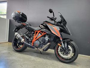 ② KTM SUPERDUKE 1290 GT (ANNÉE DE CONSTRUCTION 2018)