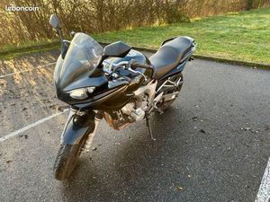 YAMAHA FZ6 FAZER 600