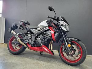 ② SUZUKI GSX-S 750 (ANNÉE DE CONSTRUCTION 2020)