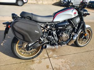 YAMAHA XSR 700 TRIBUTE