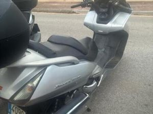 HONDA - SILVER WING 600