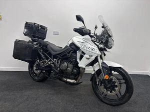 TRIUMPH TIGER 800 XR