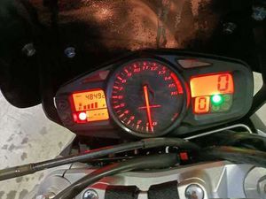 SUZUKI GSR 600 ARANCIONE