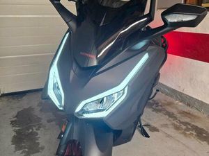 ② HONDA FORZA 125 SPÉCIAL ÉDITION