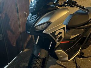 APRILIA SR GT 125