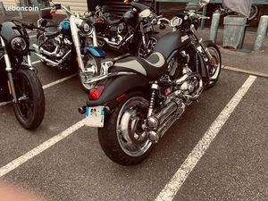 HARLEY DAVIDSON NIGHT ROD