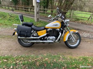 HONDA SHADOW 1100