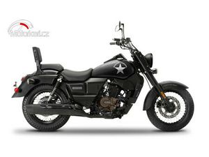 UM MOTORCYCLES RENEGADE COMMANDO 300