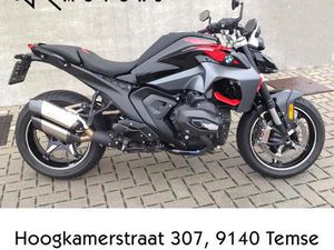 ② BMW R 1300 R (2025) MET SLECHTS 2000 KM