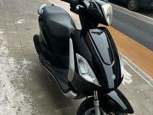 ② CLASSE PIAGGIO FLY 50