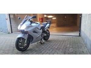 HONDA VFR 800 V-TEC