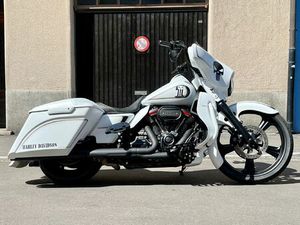 FLHXSE STREET GLIDE ABS CVO 117