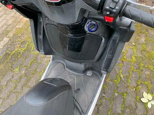 PEUGEOT METROPOLIS DREIRAD-ROLLER