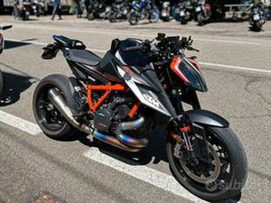 KTM 1290 SUPER DUKE R 3.0 SUPER ACCESSORIATA