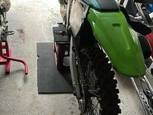 KAWASAKI KX 450 (F) CROSS VOLLEROSS MOTORRAD (NO250 CCM NO 125 CCM)