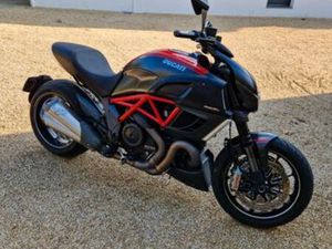 DUCATI DIAVEL RED CARBONE