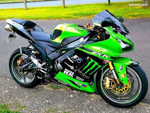 KAWASAKI ZX6R (636)