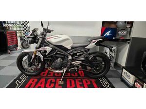 TRIUMPH STREET TRIPLE 660 A2