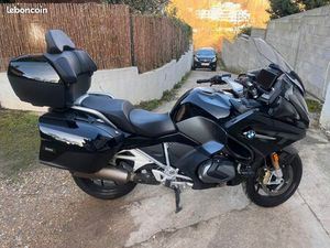 R 1250 RT TRIPLE BLACK