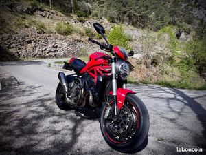 DUCATI MONSTER 821 FULL