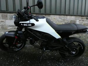 HUSQVARNA VITPILEN 401 X-RING EURO 5 398 CC