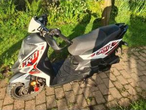 SCOOTER VAN HET MERK SYM — SCOOTERS | SYM — MARKTPLAATS