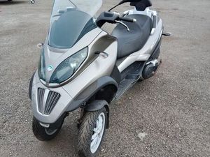 MP3 400 CC PIAGGIO 2009..