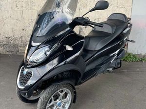 PIAGGIO MP3 300