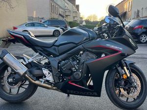 CBR650R E-CLUTCH 2025