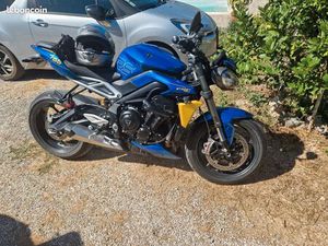 TRIUMPH STREET TRIPLE RS